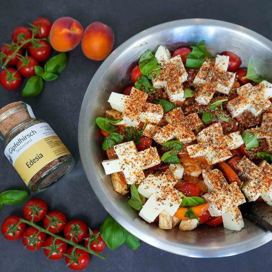 Caprese Salat mit süssen Aprikosen 🤍❤️